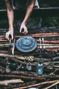 伴娘伴郎邀请卡怎么写 怎么写给伴郎伴娘的邀请函