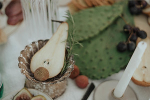 新郎结婚能穿白色礼服吗 结婚时新郎穿黑色礼服还是白色礼服