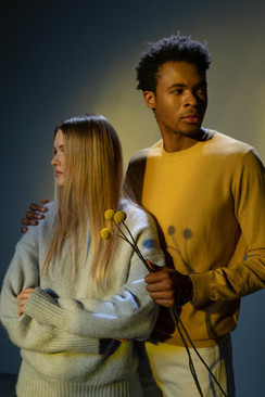 中式婚礼女生服装叫什么 中式婚礼服装是什么样子的？旗袍是吗？