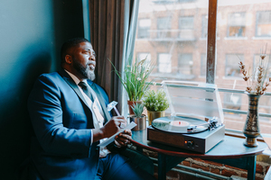 参加别人订婚宴穿粉色衣服 参加订婚宴穿什么衣服