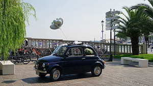 结婚请帖竖版图片 竖版结婚请帖怎么写