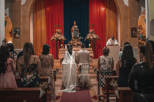 秀禾服婚纱可以穿一双婚鞋吗 结婚婚纱两套，敬酒服一件，请问婚鞋要几双