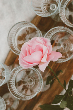 结婚用的喜庆歌曲大全100首 喜庆的歌曲大全100首