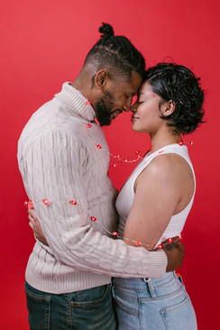 儿子结婚妈妈怎么穿衣服 儿子结婚妈妈穿什么衣服好