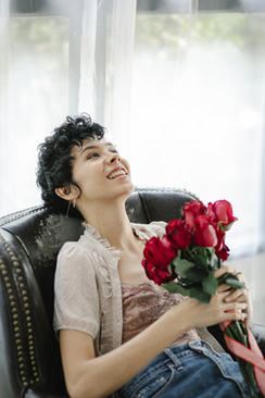 去婚礼不能穿什么颜色 参加婚礼不能穿什么颜色?