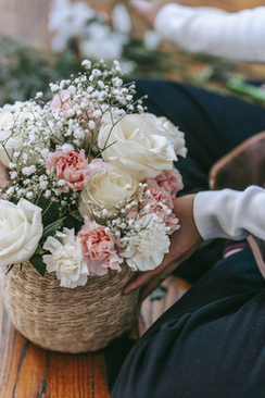 威海结婚女方给男方买什么 结婚女方都要给男方家买什么东西啊！！