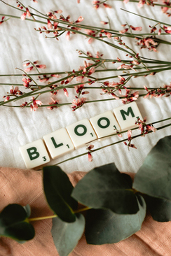 适合大脸的新娘造型