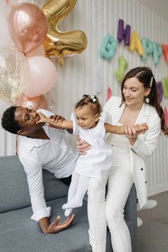 结婚几个伴娘好 结婚伴娘要几个才合适 伴娘应该怎么选择