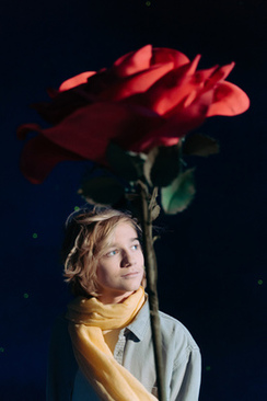 结婚照穿什么衣服好看 准备去拍结婚证件照啦，穿什么衣服好