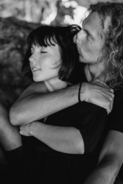 关于西方婚礼的英语作文 求关于西方婚礼习俗的英语文章!!