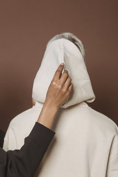 新郎新婚致辞 新郎婚礼上如何表达结婚致辞 详细�0�3