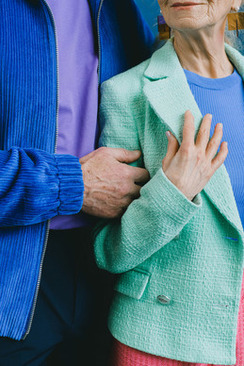 伴郎穿什么衣服裤子鞋子合适 伴郎服装的要求 伴郎服装要如何搭配