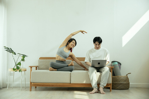 结婚20年瓷婚送什么花 结婚20年(瓷婚)送什么花阿