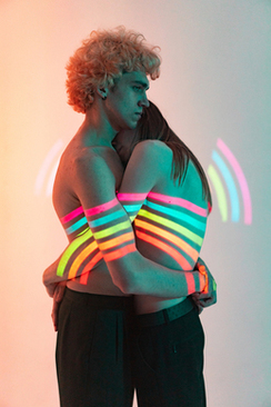 电子结婚请柬怎么写范本 电子结婚请帖怎么写