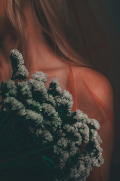 请柬里面内容怎么填写 结婚请柬里面内容该怎么填写