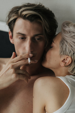 新婚之夜穿什么衣服合适 新婚之夜穿什么样的内衣好