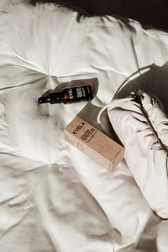 新娘出嫁谁背出门 新娘子出嫁由谁背出门