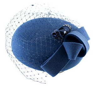 送呈台启要不要写先生女士 请柬的称呼下标有台启字样,还要写先生吗?