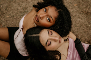 穿红色婚纱代表什么 婚纱红色代表什么意思？