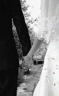 结婚穿什么衣服合适 结婚的时候,适合穿什么衣服?