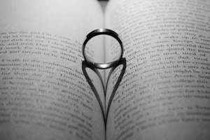 订婚舅舅在酒桌上即兴发言